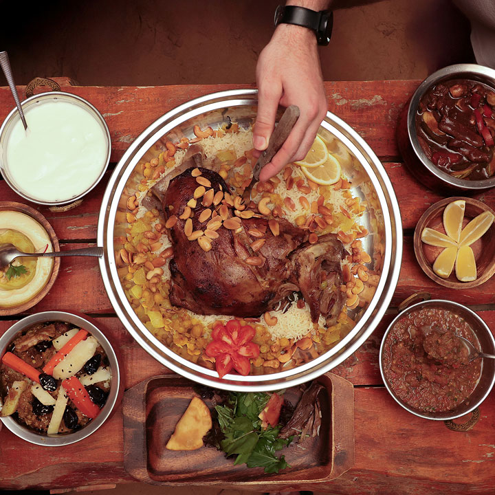 Comida em safáris no deserto em dubai